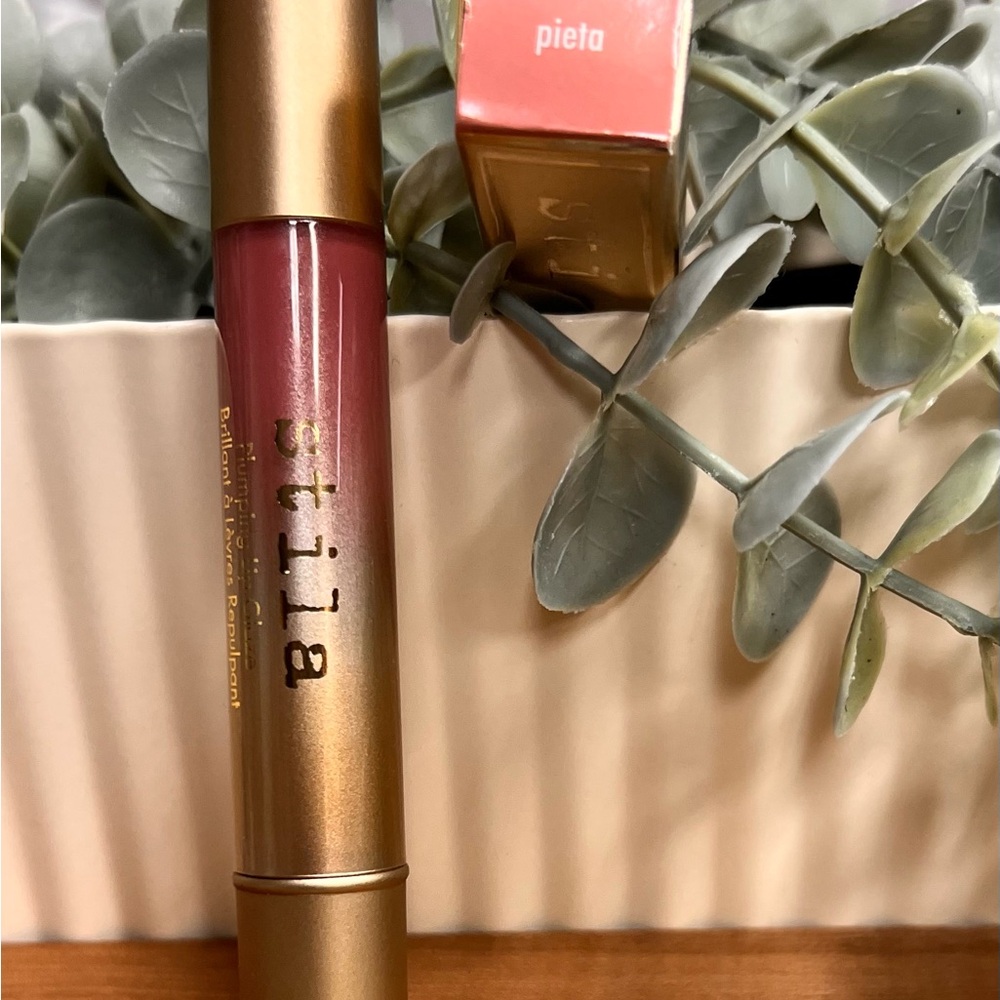 Stila Plumping Lip Glaze - Picture 2 of 2